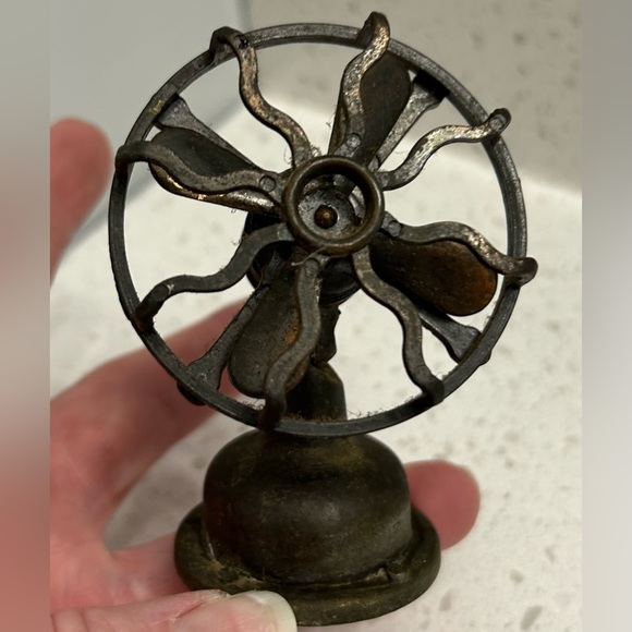 Accents Unique Vintage Fan Pencil Pencil Sharpener Made In Hong Kong